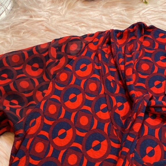 Karen Millen Red Blue Pattern Sheer Sleeve Tie Neck Long Sleeve Top sz 4 - Picture 2 of 13